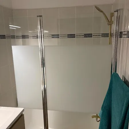 Studio 4 Personnes, Coin Cabine, Climatisation, Terrasse, Parking, Mer Lejlighed Le Lavandou