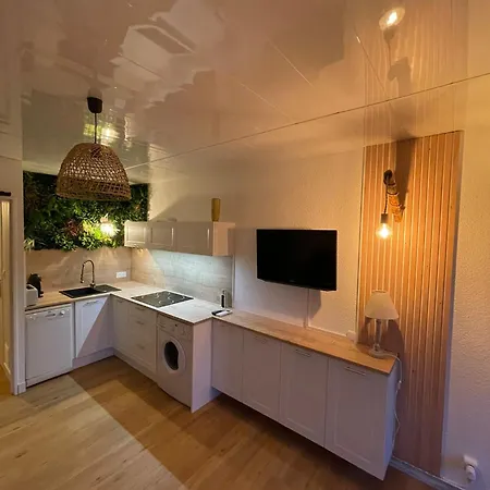 Appartement Studio 4 Personnes, Coin Cabine, Climatisation, Terrasse, Parking, Mer Le Lavandou