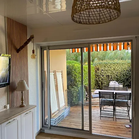 Studio 4 Personnes, Coin Cabine, Climatisation, Terrasse, Parking, Mer Appartement Le Lavandou